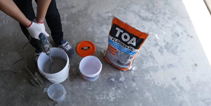 รีโนเวทห้องน้ำ ใช้ซีเมนต์กันซึม กันรั่วซึม ทีโอเอ ฟอร์ซีล (TOA Floorseal)