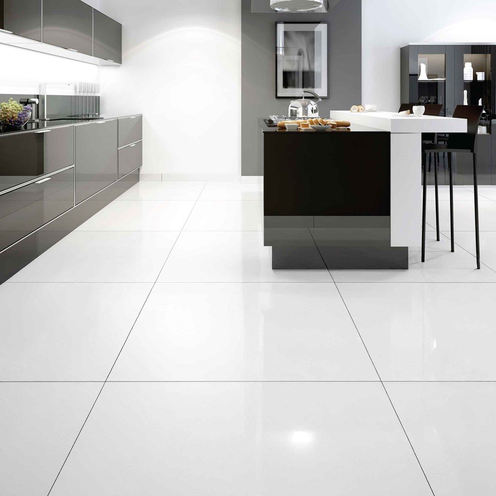  J6J00 (Mantra White)